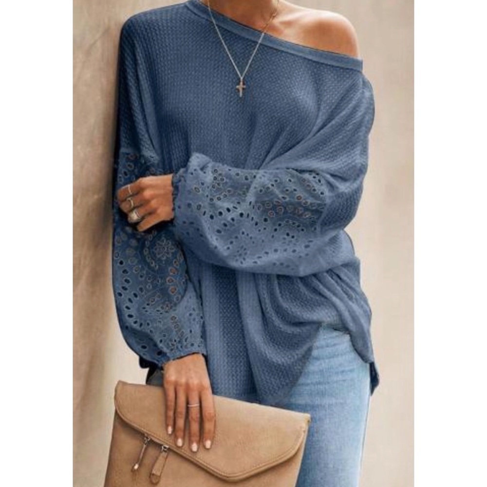 💙💙Waffle knit top with eyelet sleeves